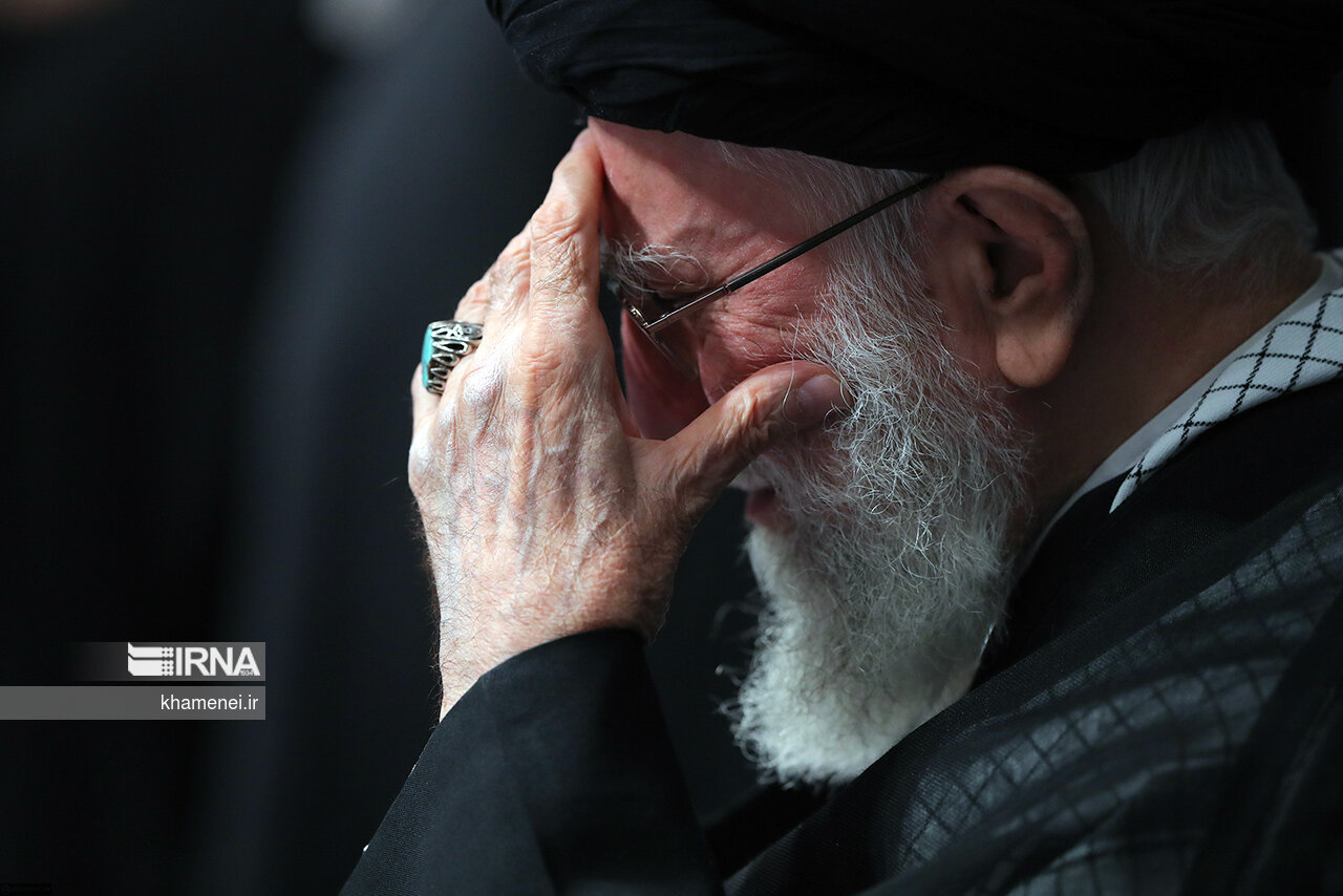 عزاداری شب تاسوعا با حضور رهبر  معظم انقلاب