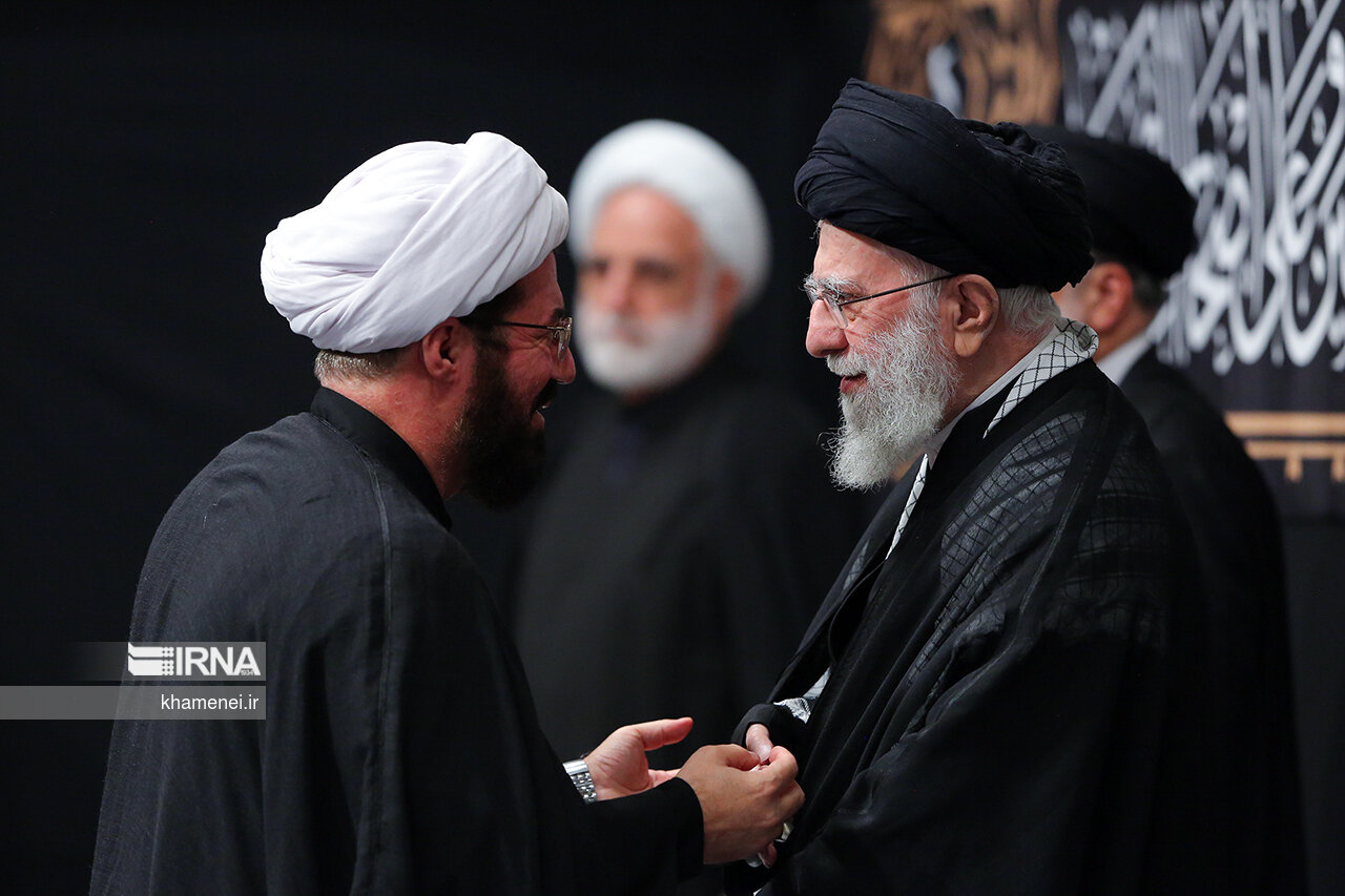 عزاداری شب تاسوعا با حضور رهبر  معظم انقلاب