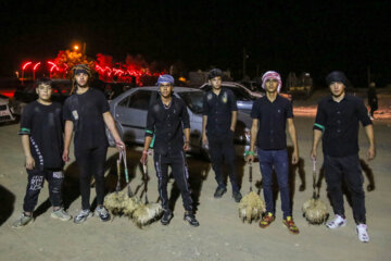 Iran-Muharram 2023 : cérémonie de la chaîne du feu dans le village ancien de Bayazeh à la veille d’Achoura au centre (Photo : Ahmad Riahi Dehkordi)