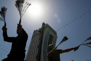 Musulmanes chiíes conmemoran el día de Ashura en Mashhad 