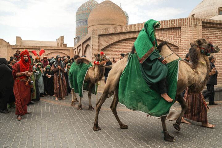 آیین نمادین تدفین شهدای کربلا در اردبیل برگزار شد