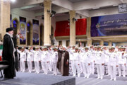 Treffen der Mitarbeiter und Familien der 86. Marinegruppe der Armee der Islamischen Republik Iran mit Ayatollah Khamenei