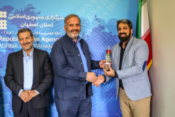 حضور جمعی از مسئولین اصفهان در دفتر ایرنا