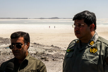 بازدید رئیس سازمان محیط زیست از دریاچه ارومیه