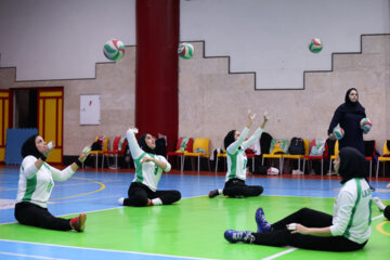 Volleyball assis : séance d'entraînement de l'équipe féminine d’Iran 