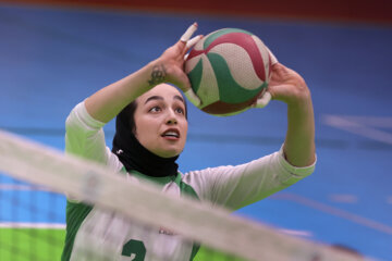 Entrenamiento de la selección iraní de voleibol sentado femenino 