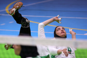 Entrenamiento de la selección iraní de voleibol sentado femenino 