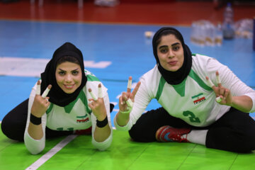 Volleyball assis : séance d'entraînement de l'équipe féminine d’Iran 