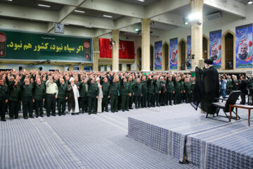 Encuentro de comandantes del CGRI de Irán con el ayatolá Jameneí