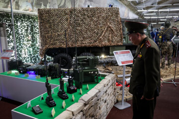 Moscou montre du matériel militaire occidental saisi