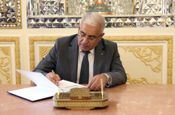 La reunión del presidente del Parlamento de Argelia con el ministro de Exteriores de Irán 
