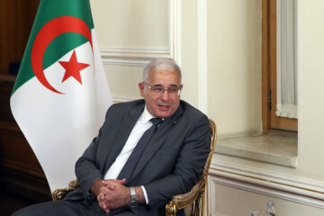 Rencontre entre le ministre des Affaires étrangères iranien et le président du Parlement algérien