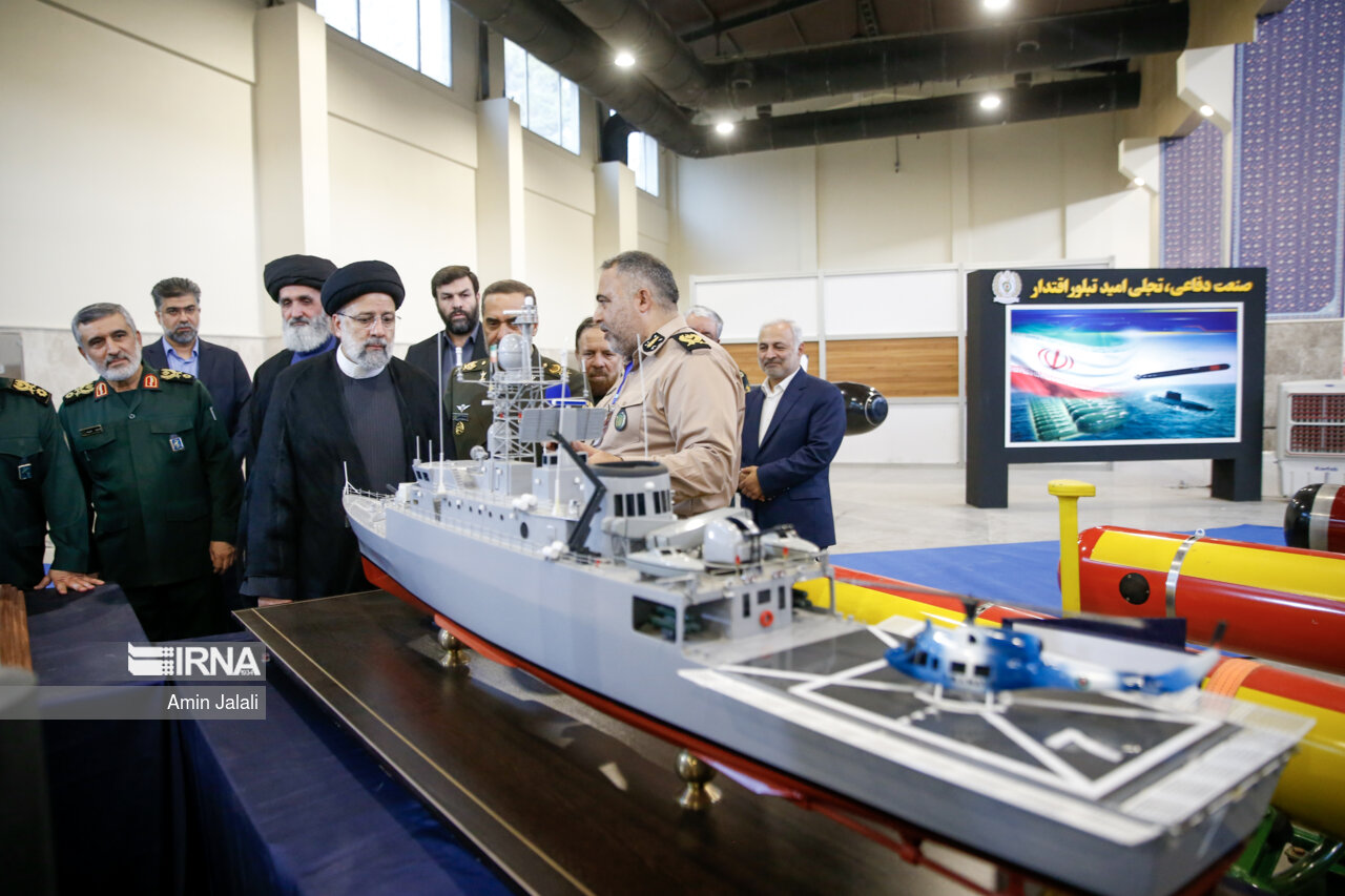 24 Saatlik Uçuş Kabiliyeti ile İran'ın Yeni İnsansız Hava Aracı Muhacir-10