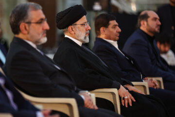 El presidente Raisi y su gabinete renuevan su lealtad al Imam Jomeini
