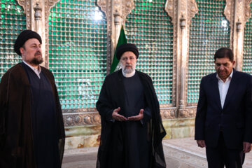 El presidente Raisi y su gabinete renuevan su lealtad al Imam Jomeini
