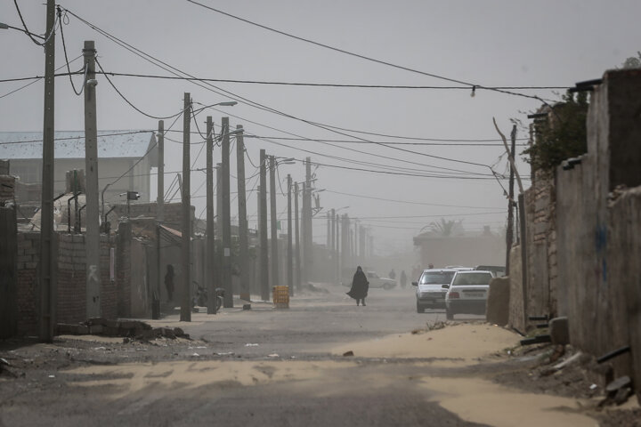 خاکی که راهی نفس میشود؛ ۶۲۰ سیستانی راهی بیمارستان