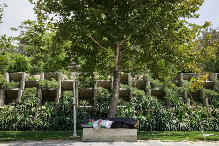 هوای تهران گرمتر میشود؛ احتمال وقوع گرد وخاک و توفان تندری