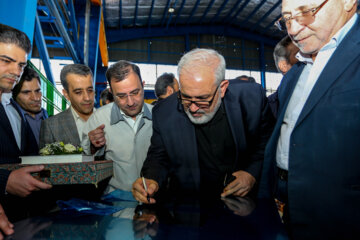 Industry Minister inaugurates industrial projects in Isfahan
