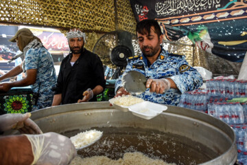 Les pèlerins d'Arbaeen à la frontière de Mehran