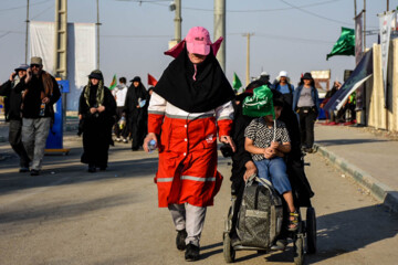 Les pèlerins d'Arbaeen à la frontière de Mehran