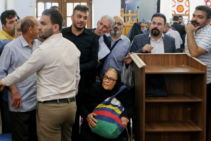 شهروندان فارس پای میز خدمت / نمایندگان وزرا پاسخگوی مشکلات