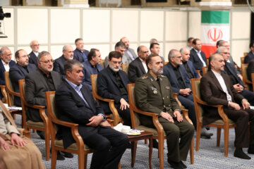 La reunión del Ayatolá Jamenei con el presidente iraní y miembros de su gabinete