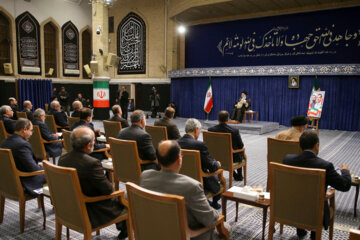La reunión del Ayatolá Jamenei con el presidente iraní y miembros de su gabinete