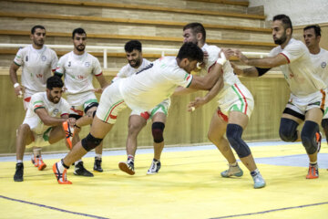 Campamento de entrenamiento de la selección iraní de Kabaddi