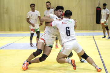 Campamento de entrenamiento de la selección iraní de Kabaddi