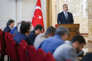 نشست خبری مشترک وزرای خارجه ترکیه و ایران