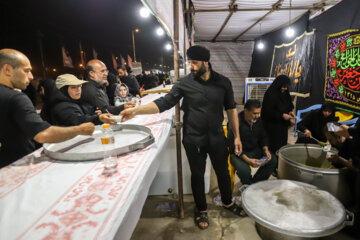 Les pèlerins d'Arbaeen à la frontière de Shalamcheh