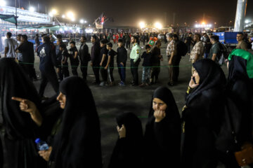 Les pèlerins d'Arbaeen à la frontière de Shalamcheh