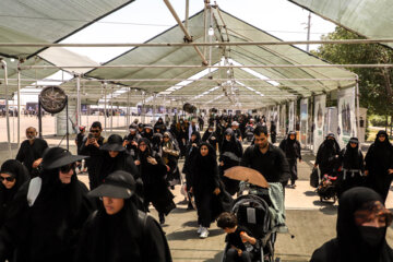 Les pèlerins d'Arbaeen à la frontière de Shalamcheh