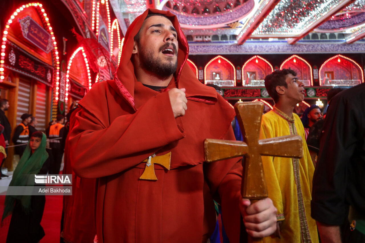 ورود دسته های عزاداری به حرم امام حسین (ع)