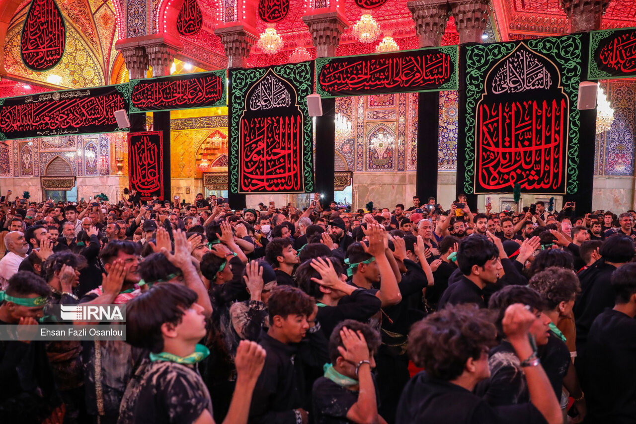 ورود دسته های عزاداری به حرم امام حسین (ع)