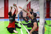 Entrenamiento de la selección iraní de voleibol sentado masculino