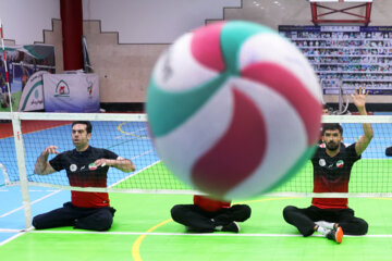 Entrenamiento de la selección iraní de voleibol sentado masculino
