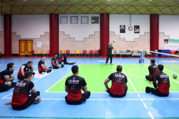 Entrenamiento de la selección iraní de voleibol sentado masculino
