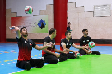 Entrenamiento de la selección iraní de voleibol sentado masculino
