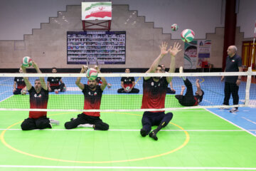 Entrenamiento de la selección iraní de voleibol sentado masculino
