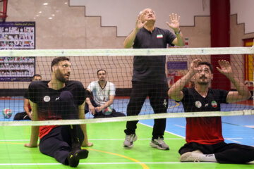 Entrenamiento de la selección iraní de voleibol sentado masculino
