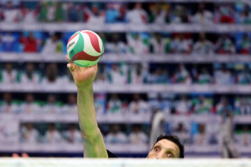 Entrenamiento de la selección iraní de voleibol sentado masculino
