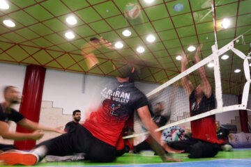 Entrenamiento de la selección iraní de voleibol sentado masculino
