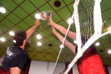 Entrenamiento de la selección iraní de voleibol sentado masculino
