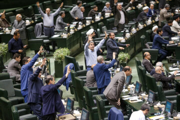 همه دستگاه‌ها ملزم به همکاری با وزارت خارجه برای تحول در روابط خارجی شدند