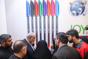 Rentrée scolaire 2023-2024 en Iran: Exposition-vente de fournitures scolaires à Téhéran 