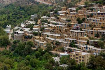 روستای «بُلبَر» از توابع بخش اورامان شهرستان سروآباد است. رودخانه سیروان و چشمه‌های فصلی موقتی «بلچمی» از مهمترین جاذبه های گردشگری این روستای کوهستانی است