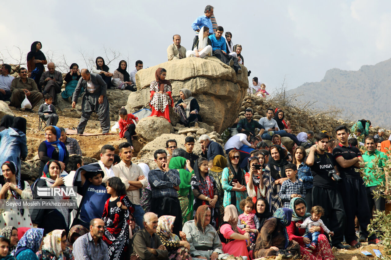 روستای «بُلبَر» از توابع بخش اورامان شهرستان سروآباد است. رودخانه سیروان و چشمههای فصلی موقتی «بلچمی» از مهمترین جاذبه های گردشگری این روستای کوهستانی است