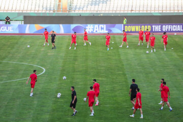 تمرین باریکنان پرسپولیس پیش از دیدار با النصر در استادیوم آزادی