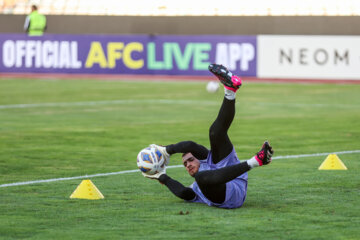 تمرین باریکنان پرسپولیس پیش از دیدار با النصر در استادیوم آزادی